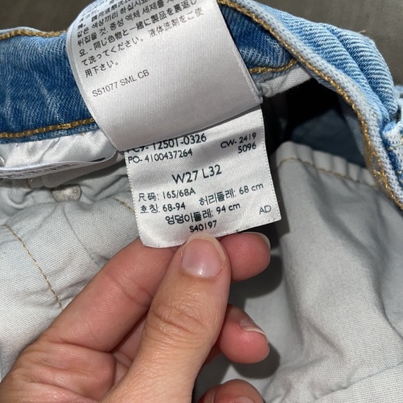 Levi’s 501 // Original Fit Stretch Jeans🌛 - Picture 8 of 11